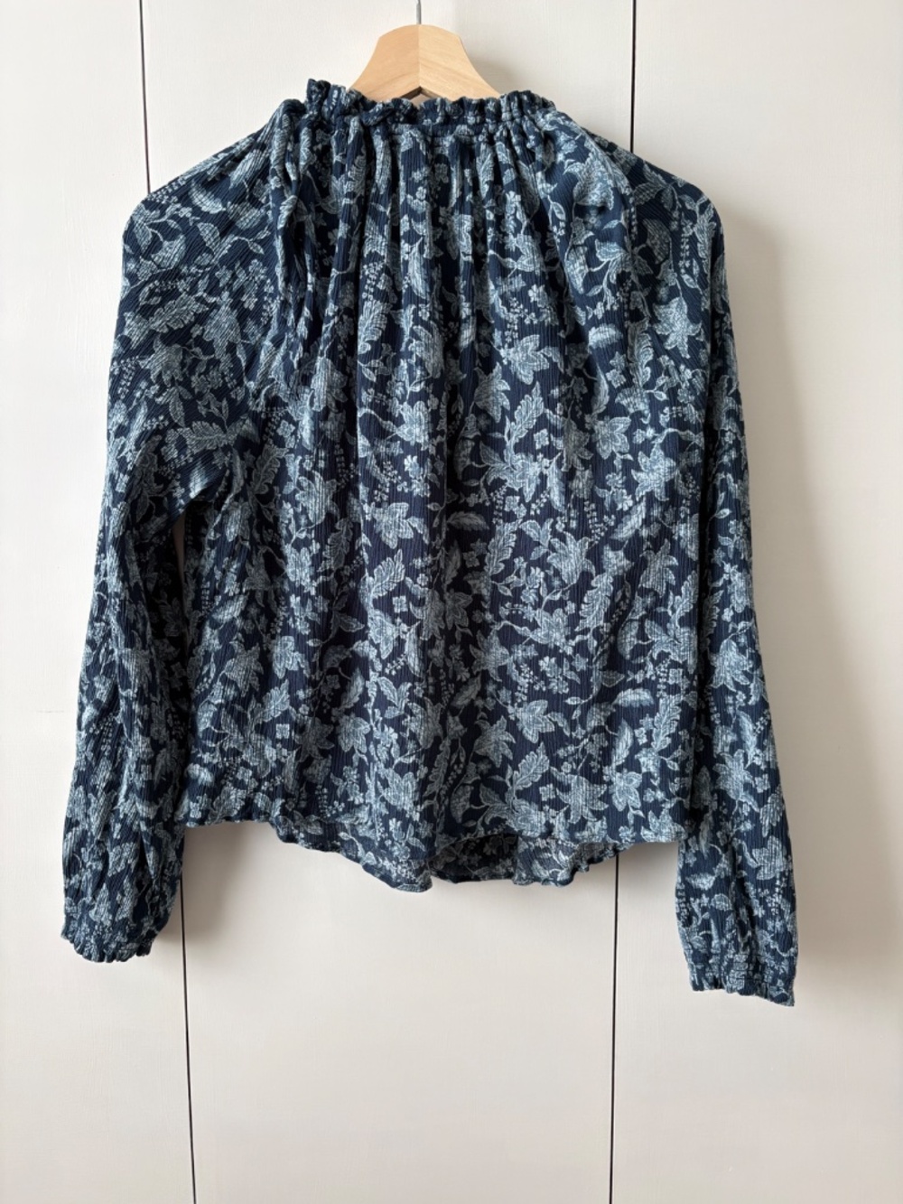 Faherty Emery Long Sleeve Top Blouse Size S Blue Esna Floral Fall Boho Peasant - Picture 6 of 8